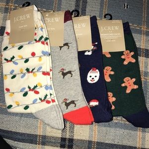 4 pairs of holiday socks